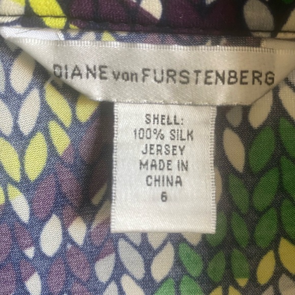 Diane Von Furstenberg 100% Silk Jersey Wrap Dress Size 6 - Picture 8 of 8